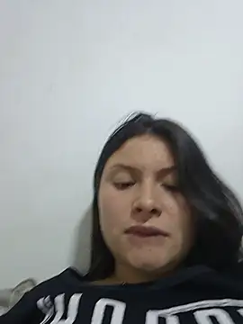 Snapshot of yessica_gomez01 chatting on July 2, 2026, 3:23 am yessica gomez01 online show from July 2, 2026, 3:23 am