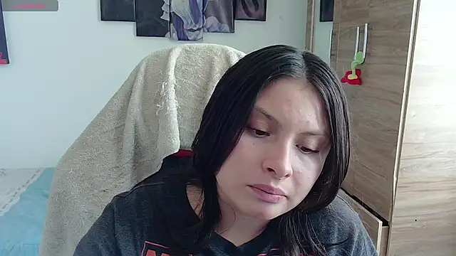 Snapshot of yessica_gomez01 chatting on June 2, 2026, 8:42 pm yessica gomez01 online show from June 2, 2026, 8:42 pm
