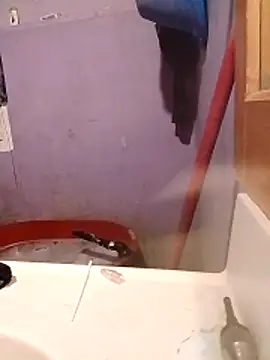 Guanatos13 online show from April 21, 2026, 9:21 pm