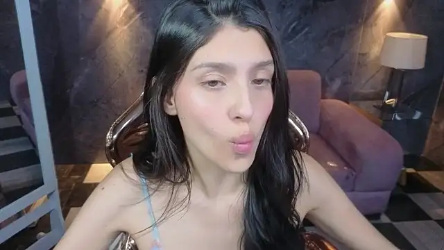 skarleth b  online show from January 14, 2026, 3:21 am