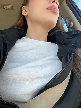 LeiaMood online show from April 8, 2026, 5:42 am