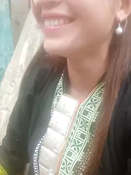 jjennyyy online show from February 17, 2026, 8:33 am