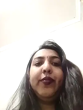 Snapshot of IndianBearxx chatting on May 7, 2026, 5:05 pm IndianBearxx online show from May 7, 2026, 5:05 pm