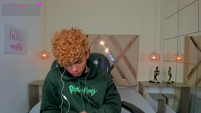 Anyelo Twink online show from July 24, 2026, 4:30 am