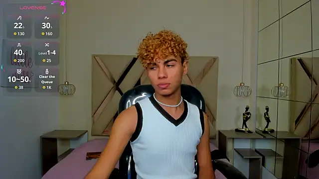 Anyelo Twink online show from July 28, 2026, 4:20 am