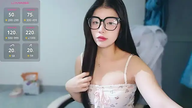 Snapshot of -XiaoYu-777 chatting on February 12, 2026, 11:10 am -XiaoYu-777 online show from February 12, 2026, 11:10 am