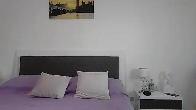 Clara1986 online show from June 19, 2026, 4:35 pm