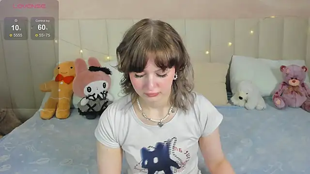 AdeleSilvy online show from June 23, 2026, 1:36 am