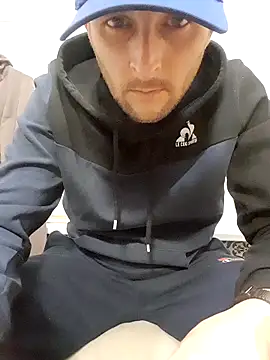 80julien online show from February 21, 2026, 9:28 pm