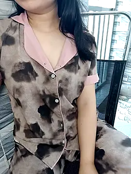 EnzxMoon02 online show from May 12, 2026, 5:59 am