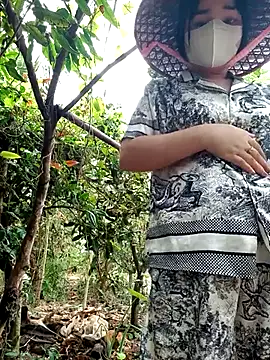 EnzxMoon02 online show from January 13, 2026, 4:27 am