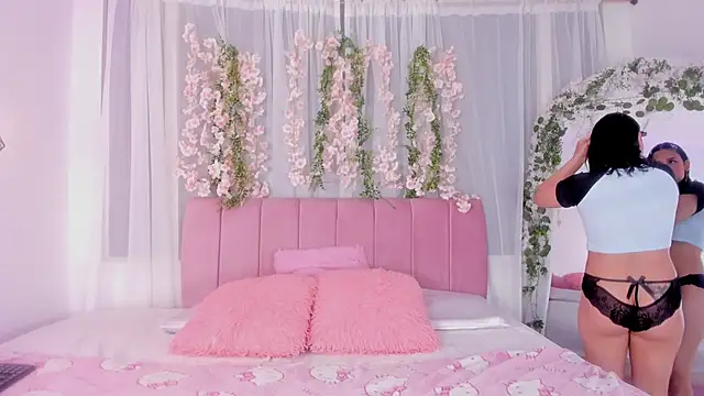 nicky bonny18 online show from February 4, 2026, 12:22 pm