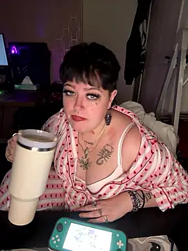 XCurvy QuinnX online show from January 17, 2026, 5:16 pm