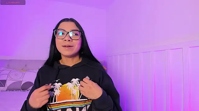 Snapshot of Little_Lexyy chatting on February 8, 2026, 3:48 am Little Lexyy online show from February 8, 2026, 3:48 am