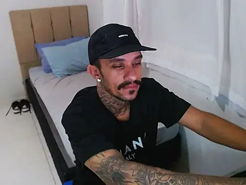 lipegonzalezz online show from February 12, 2026, 2:44 am