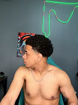 Snapshot of l-laross chatting on January 12, 2026, 3:52 pm l-laross online show from January 12, 2026, 3:52 pm