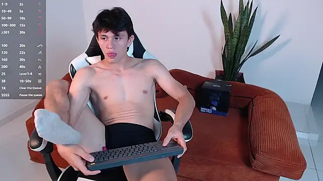 Snapshot of DarrenColleen chatting on February 9, 2026, 3:04 am DarrenColleen online show from February 9, 2026, 3:04 am