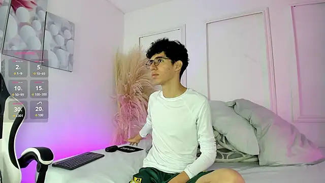 Snapshot of ian_and_austin chatting on January 14, 2026, 12:20 pm ian and austin online show from January 14, 2026, 12:20 pm