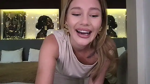 Stella muse online show from February 9, 2026, 4:54 am