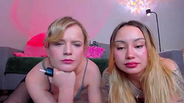 Snapshot of JessicaBeverly_ chatting on February 17, 2026, 10:34 am JessicaBeverly online show from February 17, 2026, 10:34 am