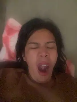 BriannaCruz24 online show from May 15, 2026, 1:03 am