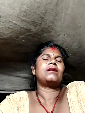 Hot di97 online show from July 16, 2026, 10:18 pm