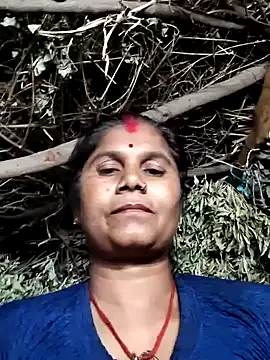 Hot di97 online show from June 3, 2026, 2:44 pm