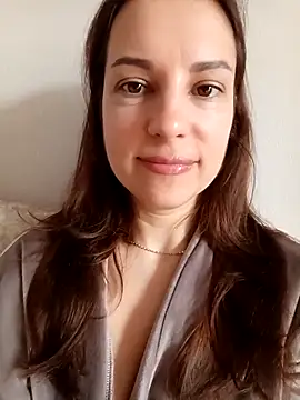 She-Moon online show from April 21, 2026, 6:20 am