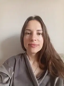 She-Moon online show from June 6, 2026, 5:45 am