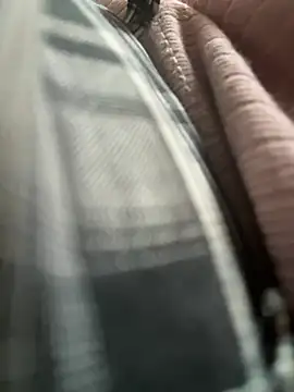 coy girl  online show from April 4, 2026, 11:50 am