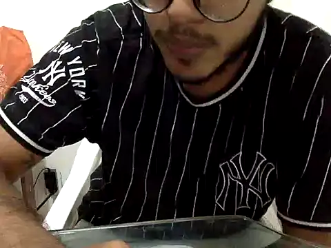 Snapshot of Tito_12_ chatting on January 15, 2026, 5:11 am Tito 12 online show from January 15, 2026, 5:11 am