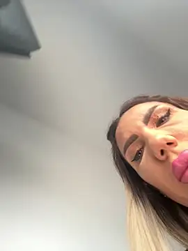 Snapshot of Missolevelvet chatting on February 16, 2026, 10:47 am Missolevelvet online show from February 16, 2026, 10:47 am