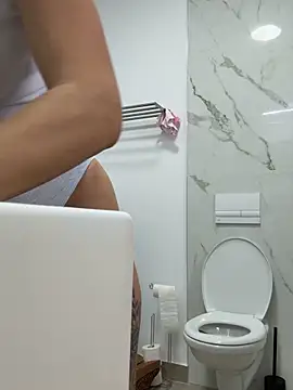 Snapshot of Missolevelvet chatting on February 12, 2026, 10:04 am Missolevelvet online show from February 12, 2026, 10:04 am