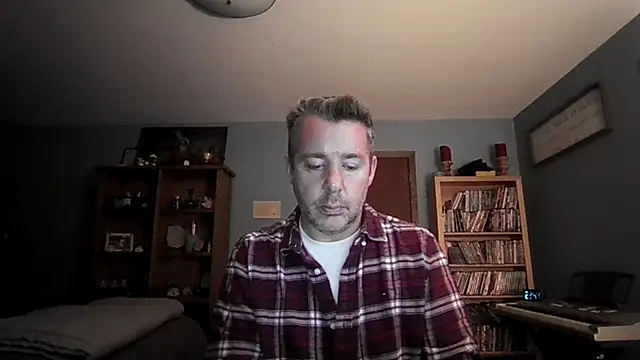 Snapshot of chrisw8140 chatting on January 14, 2026, 12:36 am chrisw8140 online show from January 14, 2026, 12:36 am