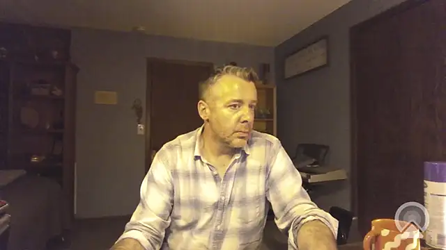 chrisw8140 online show from March 26, 2026, 1:15 am