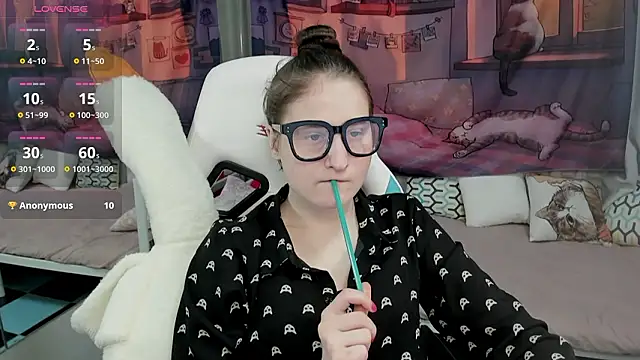 KiraDuvall online show from February 12, 2026, 3:56 pm