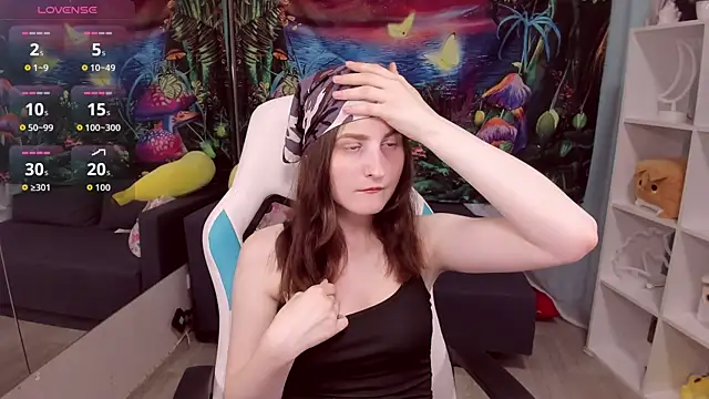 KiraDuvall online show from June 21, 2026, 5:41 pm