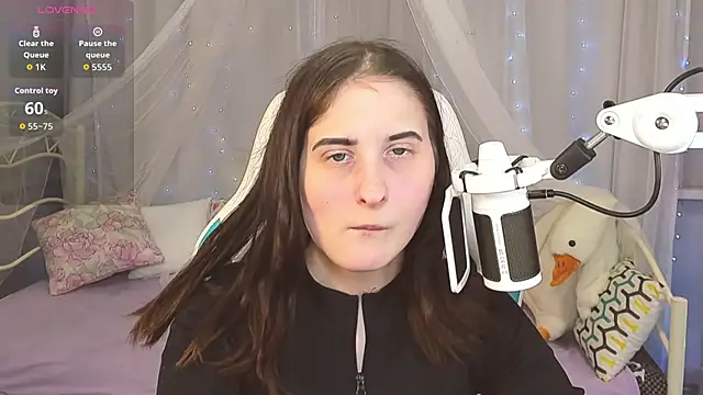 Snapshot of KiraDuvall chatting on January 14, 2026, 6:11 pm KiraDuvall online show from January 14, 2026, 6:11 pm