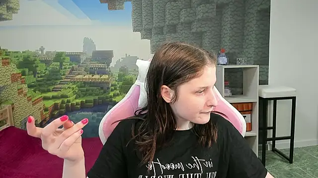 KiraDuvall online show from February 13, 2026, 5:13 pm