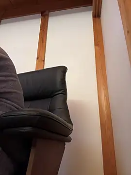 hiroshi-1964 online show from February 9, 2026, 10:19 pm