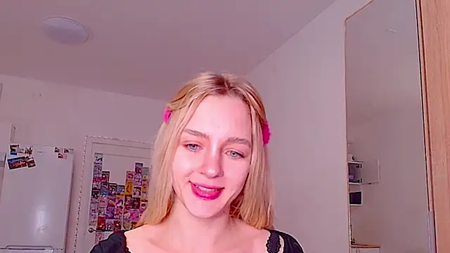 sailormoon666  online show from February 9, 2026, 3:26 am