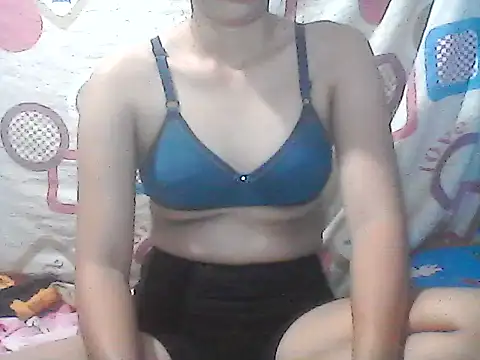 Snapshot of TenderLover_Palangga chatting on February 13, 2026, 9:42 am TenderLover Palangga online show from February 13, 2026, 9:42 am