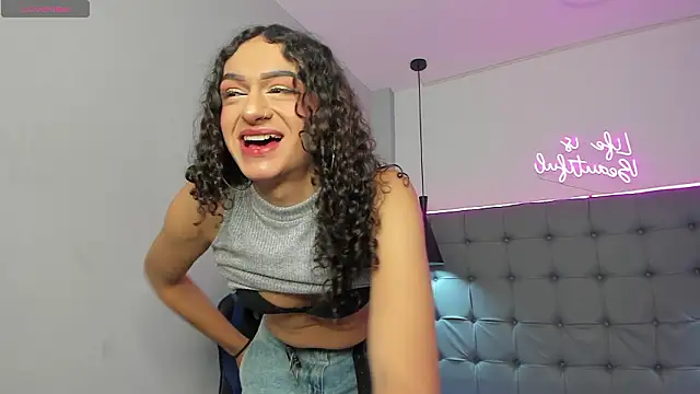 scarletcherry18 online show from February 26, 2026, 3:28 am