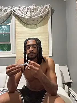 Mellyj053 online show from July 18, 2026, 5:43 pm