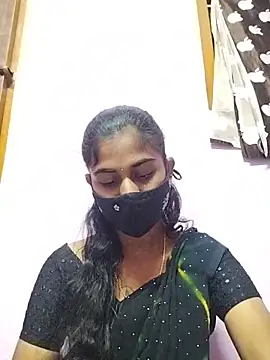 Tamil Hot RoyalQueen online show from April 3, 2026, 7:09 pm