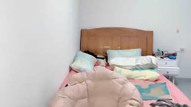 xixi 521 online show from February 25, 2026, 5:40 am