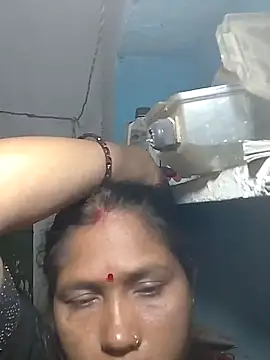 Hot su16 online show from April 25, 2026, 8:28 pm