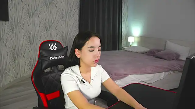 DoriSchech online show from January 13, 2026, 3:43 am