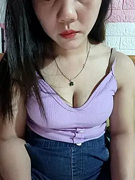 Ngocmai lazdy online show from May 6, 2026, 1:26 pm