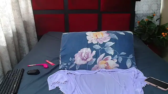 EbonySexySlim online show from February 25, 2026, 6:13 am